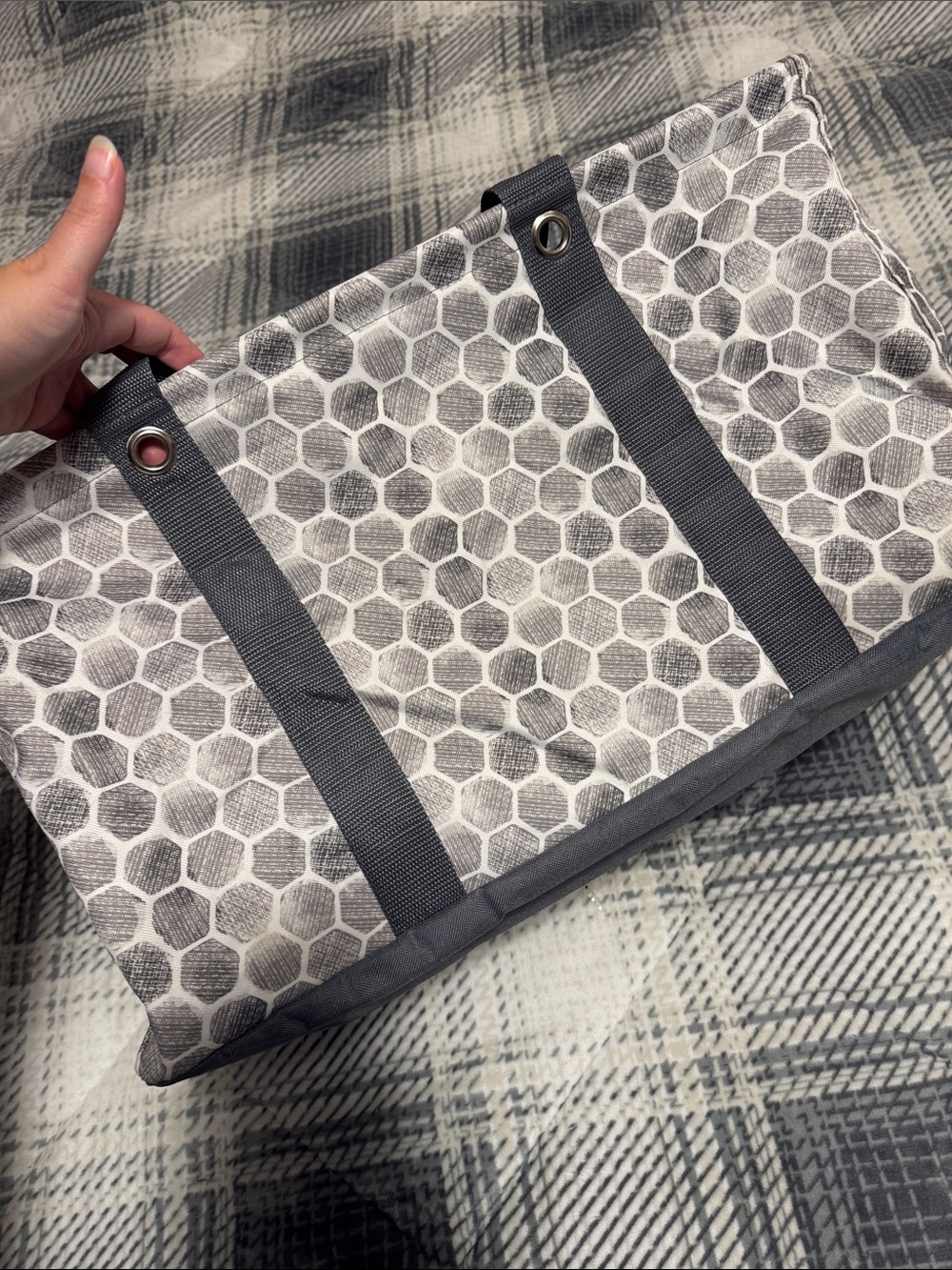 Thirty-One Large Utility Tote - Picture 5 of 8